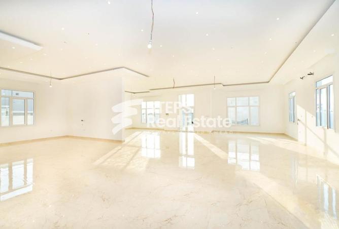 947815 - Property Image 2