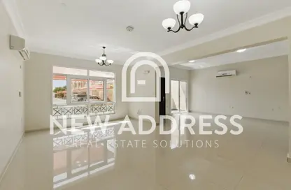 Villa - 4 Bedrooms - 4 Bathrooms for rent in Muraikh - AlMuraikh - Doha