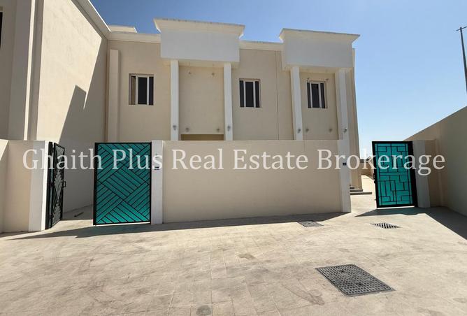 983974 - Property Main Image