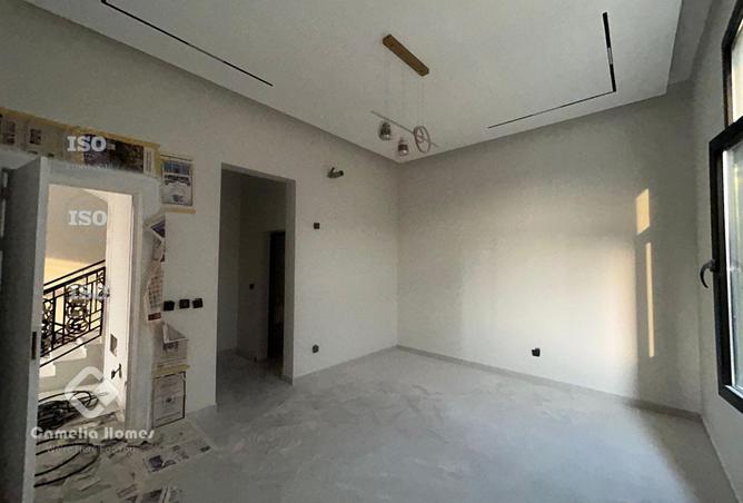 977854 - Property Image 2