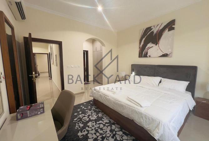 989813 - Property Image 2