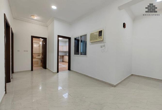 951748 - Property Image 2