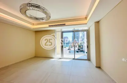 Apartment - 3 Bedrooms - 4 Bathrooms for sale in Crystal Residence - The Pearl Island - Doha