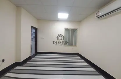 Apartment - 2 Bedrooms - 3 Bathrooms for rent in Thabit Bin Zaid Street - Al Mansoura - Doha
