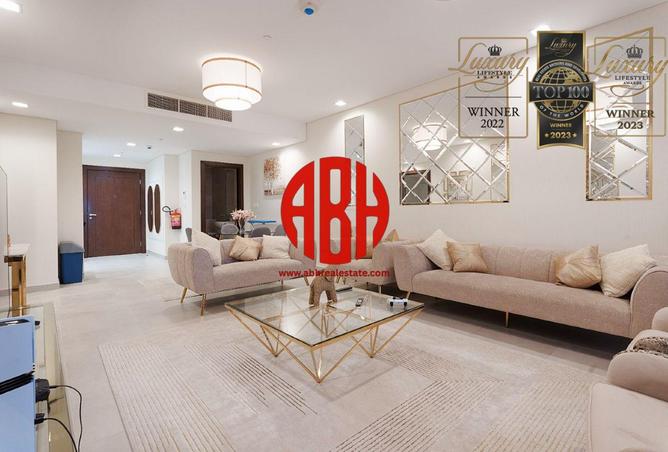 956005 - Property Image 3