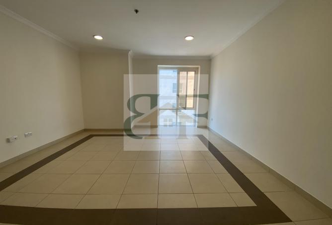943072 - Property Image 3