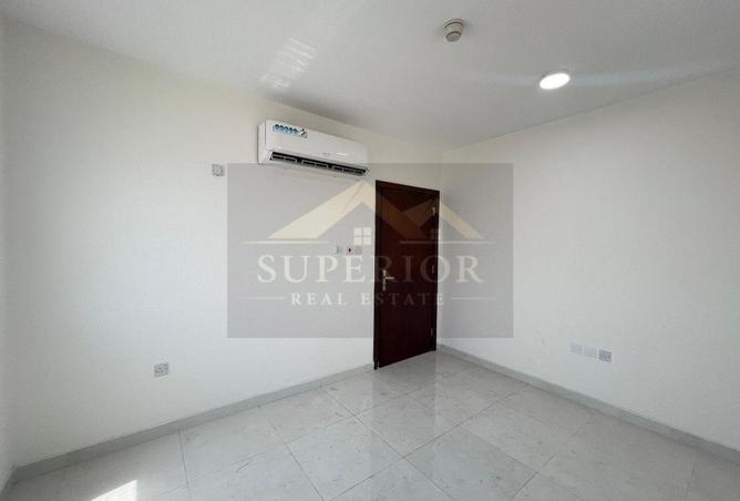923510 - Property Image 3