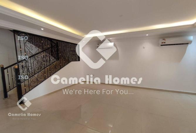 988055 - Property Image 2