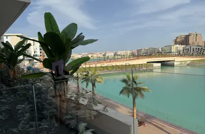 Apartment - 1 Bedroom - 2 Bathrooms for rent in Gewan Island - The Pearl Island - Doha