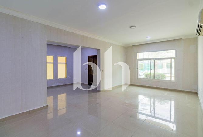 1005349 - Property Image 2