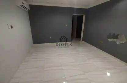 شقة - 2 غرف نوم - 2 حمامات للايجار في شارع ثابت بن زايد - المنصورة - الدوحة شقة - 2 غرف نوم - 2 حمامات للايجار في شارع ثابت بن زايد - المنصورة - الدوحة