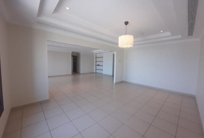 987524 - Property Image 2