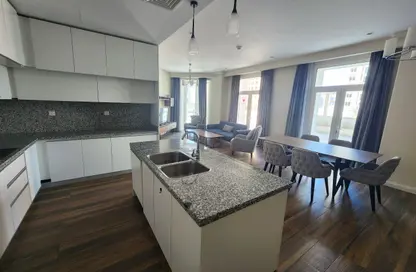Apartment - 2 Bedrooms - 3 Bathrooms for rent in Floresta Gardens - Floresta Gardens - The Pearl Island - Doha