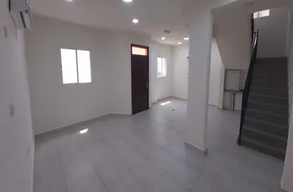 Empty Room image for: Villa - 5 Bedrooms - 4 Bathrooms for rent in Abu Hamour - Doha, Image 1