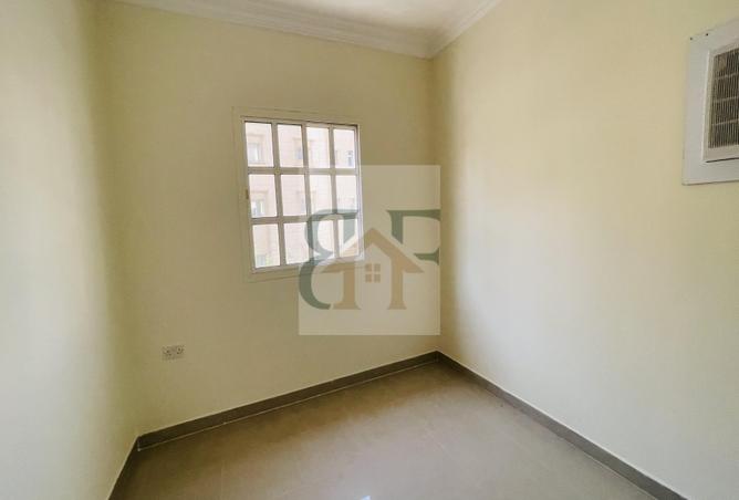 952734 - Property Image 3