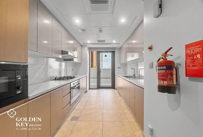 869644 - Property Image 3