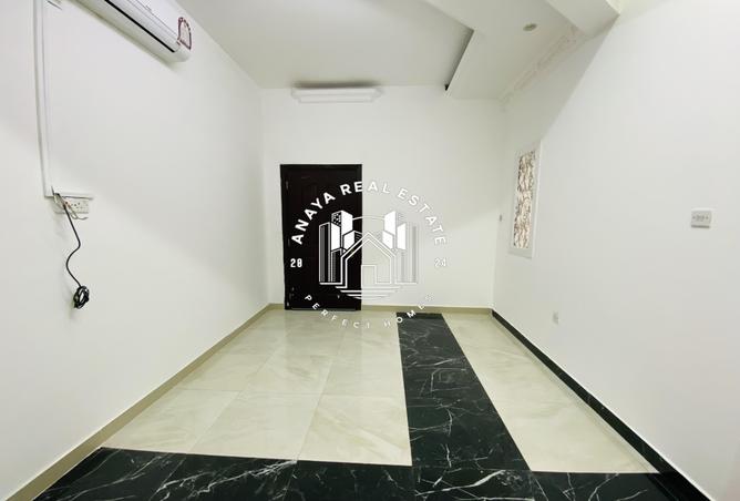 978955 - Property Image 2