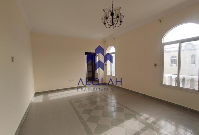 963219 - Property Image 2