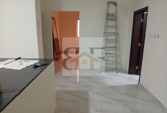 985206 - Property Image 2