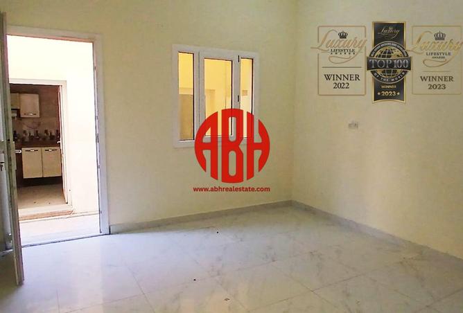 974421 - Property Image 3