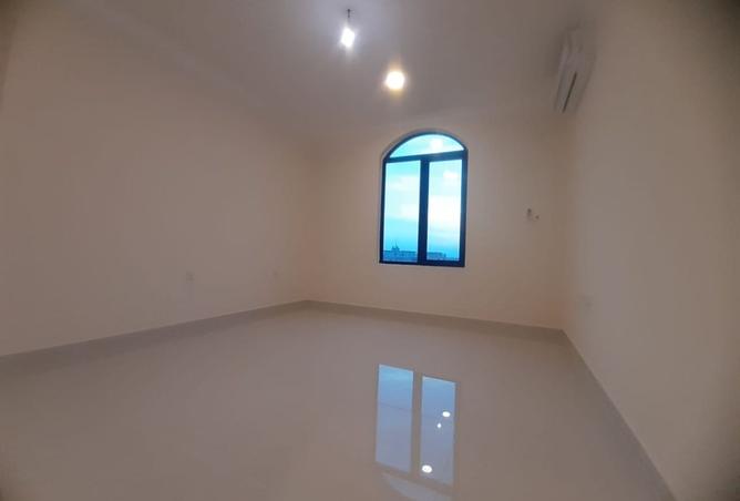 990772 - Property Image 3