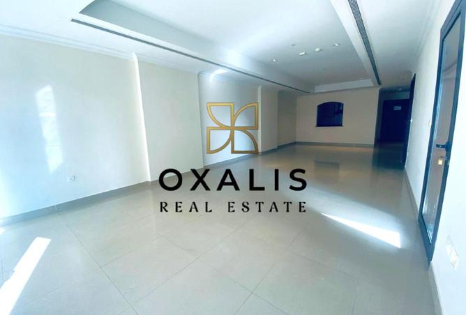 999292 - Property Image 2