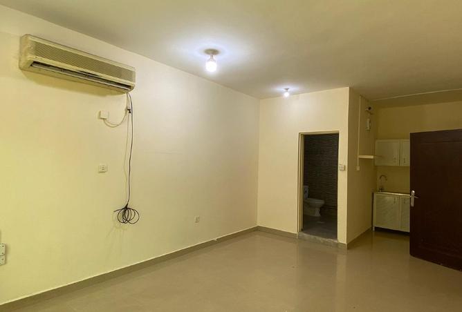955067 - Property Image 3
