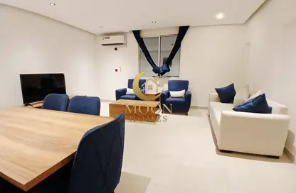 Apartment - 2 Bedrooms - 2 Bathrooms for rent in Umm Ghuwalina - Umm Ghuwailina - Doha