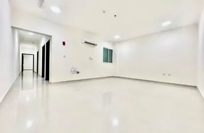 شقة - 2 غرف نوم - 3 حمامات للايجار في 46 بن عمران - فريج بن عمران - الدوحة