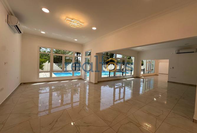 964336 - Property Image 2