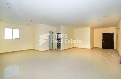 Labor Camp - Studio - 7+ Bathrooms for rent in East Industrial Street - Birkat Al Awamer - Al Wakra