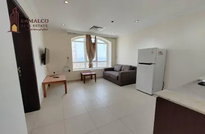 Apartment - 1 Bedroom - 1 Bathroom for rent in Umm Ghwailina Comm - Umm Ghuwalina - Umm Ghuwailina - Doha