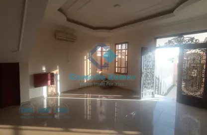 Villa - 5 Bedrooms - 5 Bathrooms for rent in Umm Al Seneem Street - Ain Khaled - Doha