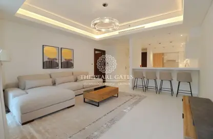 Apartment - 1 Bedroom - 2 Bathrooms for rent in Gewan Island - The Pearl Island - Doha