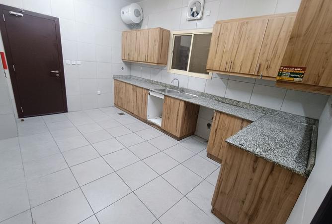 956505 - Property Image 3