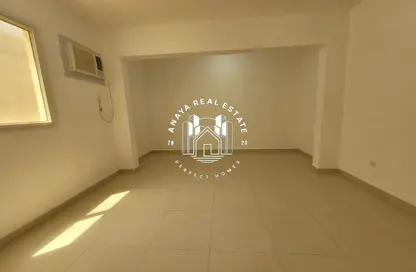 Apartment - 2 Bedrooms - 2 Bathrooms for rent in Wholesale Market Street - Abu Hamour - Doha
