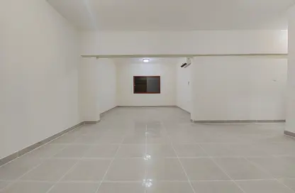 Apartment - 2 Bedrooms - 2 Bathrooms for rent in Al Mansoura - Al Mansoura - Doha