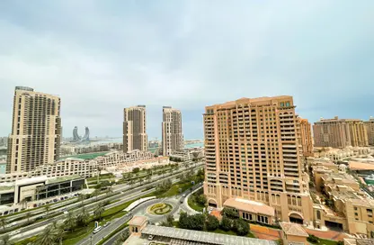 Apartment - 4 Bedrooms - 5 Bathrooms for rent in Porto Arabia - The Pearl Island - Doha