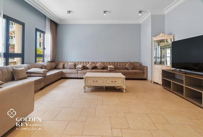 908016 - Property Image 2