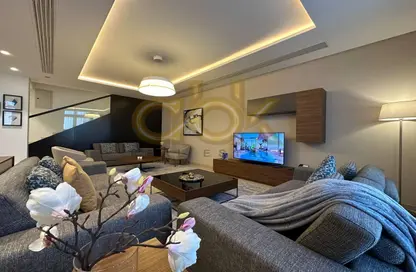 دوبلكس - 3 غرف نوم - 5 حمامات للايجار في شارع الجزيره - فريج بن محمود الشمالي - فريج بن محمود - الدوحة