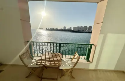 Apartment - 2 Bedrooms - 3 Bathrooms for rent in Viva West - Viva Bahriyah - The Pearl Island - Doha