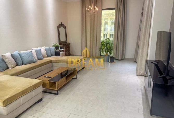 967545 - Property Image 2