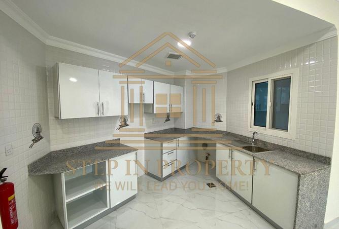 998769 - Property Image 2