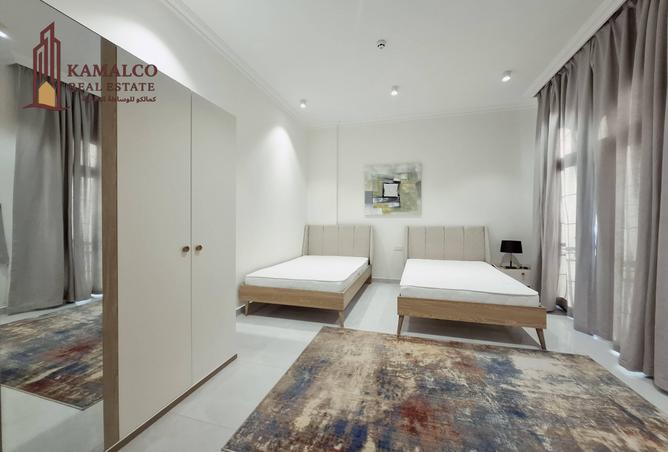 940072 - Property Image 2