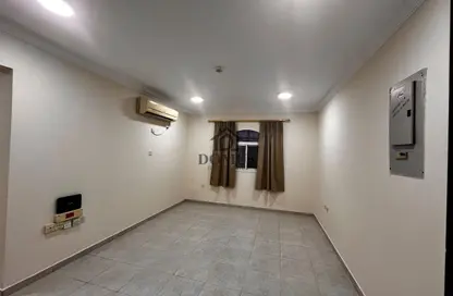 Apartment - 3 Bedrooms - 2 Bathrooms for rent in Anas Street - Fereej Bin Mahmoud North - Fereej Bin Mahmoud - Doha