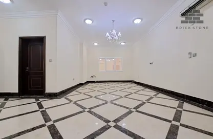 Apartment - 2 Bedrooms - 2 Bathrooms for rent in Muntazah 7 - Al Muntazah - Doha