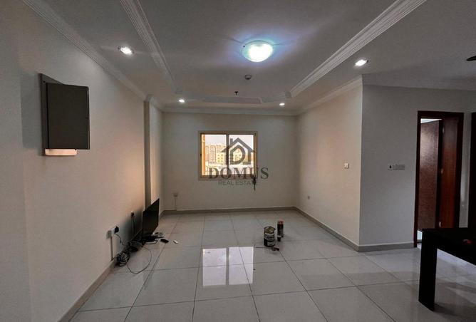 987589 - Property Main Image