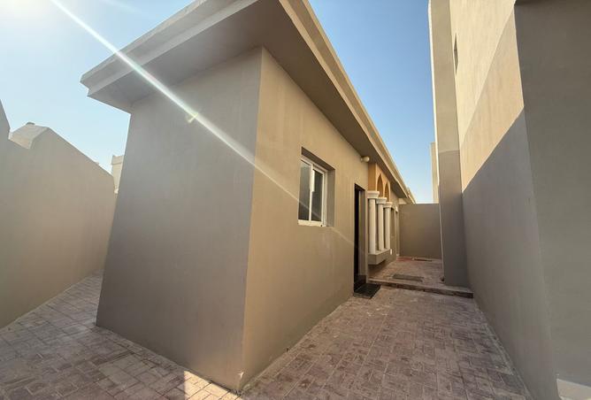 953166 - Property Image 3