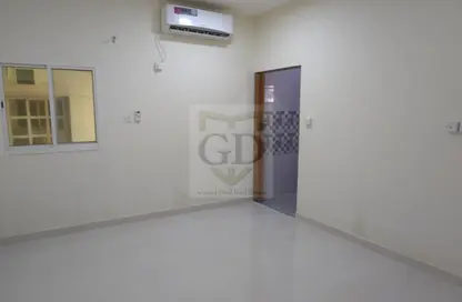 شقة - 1 حمام للايجار في مجمع برزان السكني - سلاطة الجديدة - سلاطة - الدوحة
