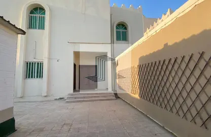 Villa - 5 Bedrooms - 5 Bathrooms for rent in Muaither South - Muaither Area - Doha